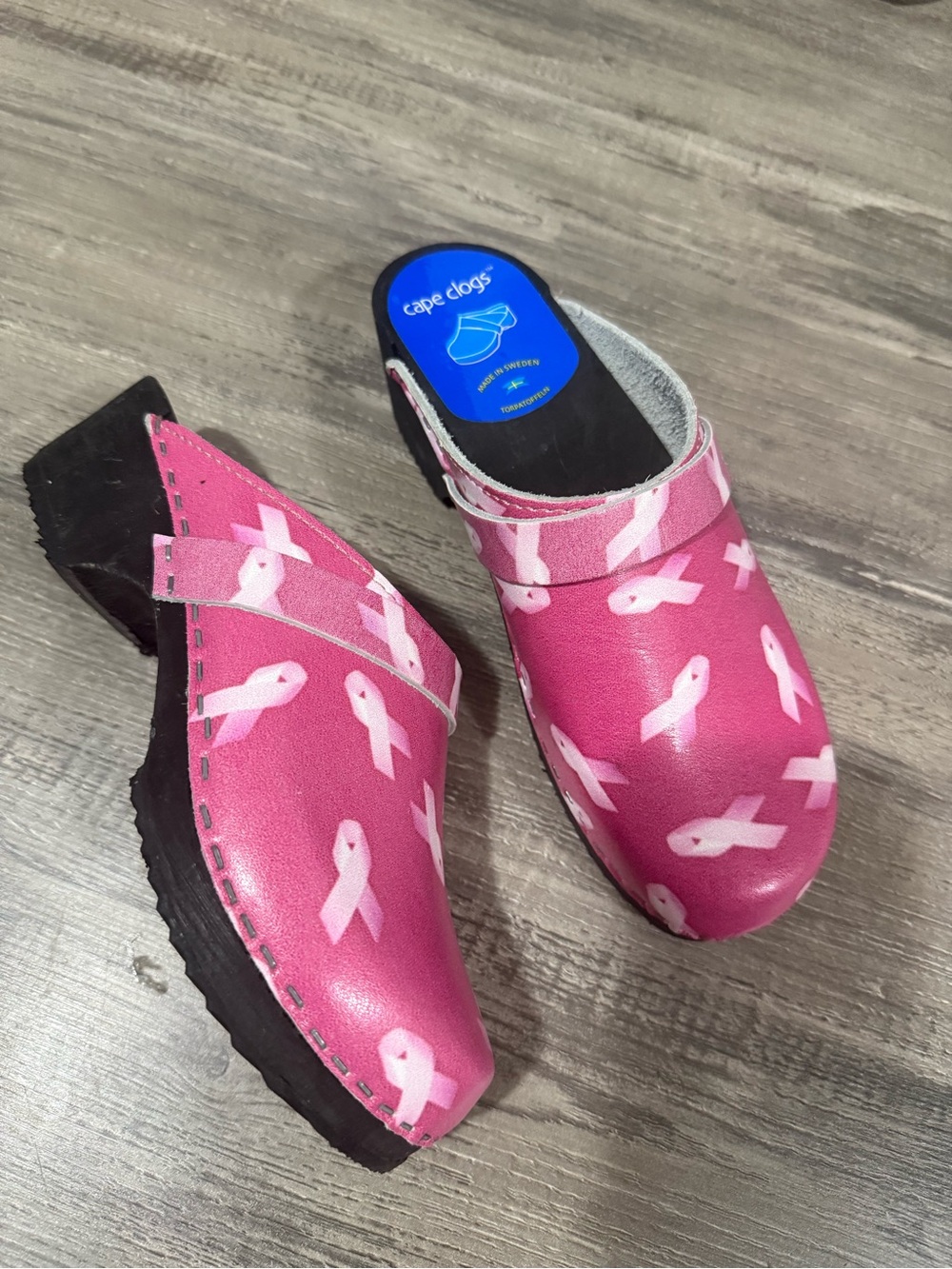 Cape Clogs Pink Ribbon Clogs